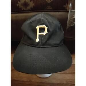 vintage Pittsburgh Pirates MLB Hat missing button